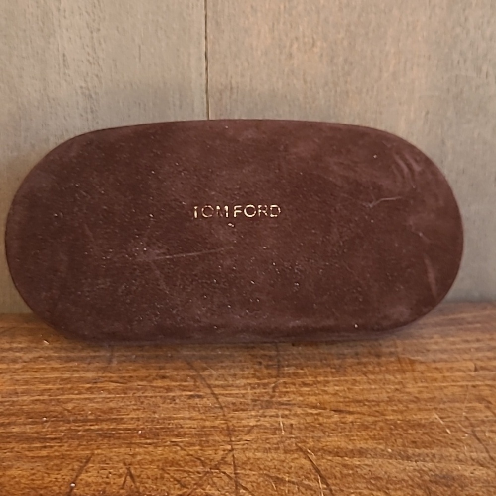 Tom Ford Sunglass Case Women/Men/Unisex Brown Oval Sunglass Holder
